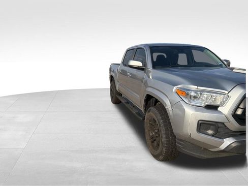 Used 2022 Toyota Tacoma SR w/ SR Convenience Package RWD image 8