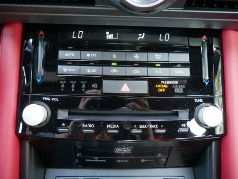 Used 2024 Lexus IS 500 image 30