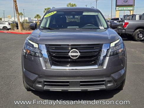 Used 2024 Nissan Pathfinder SV image 8