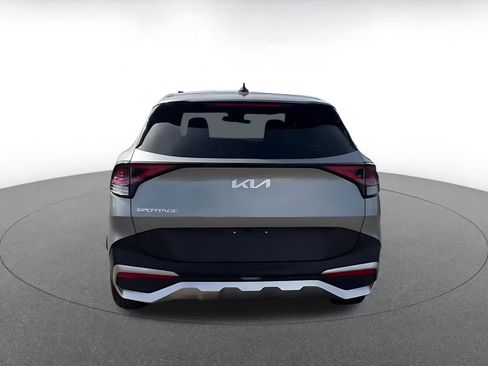 Used 2025 Kia Sportage LX image 12