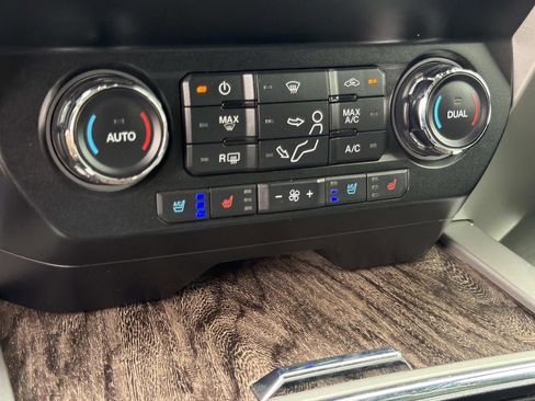 Used 2019 Ford F250 Lariat w/ Lariat Ultimate Package AWD/4WD image 20