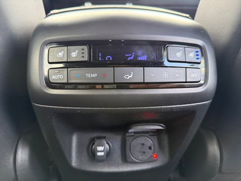 Used 2022 Hyundai Palisade Limited AWD/4WD image 32