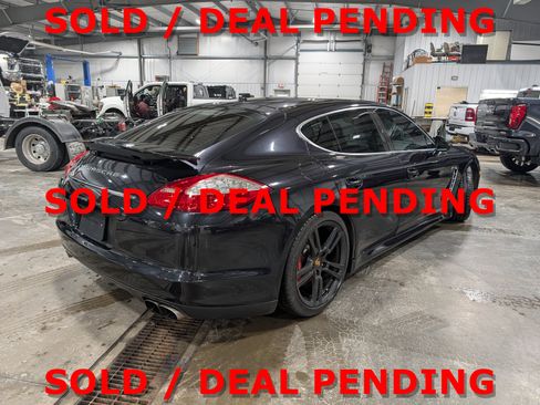 Used 2010 Porsche Panamera Turbo image 3