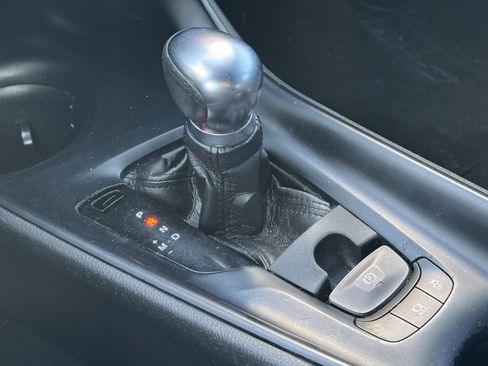 Used 2018 Toyota C-HR XLE image 11