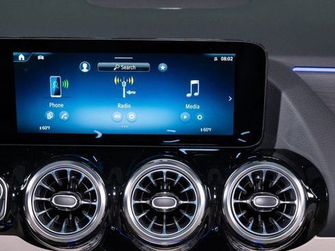 New 2026 Mercedes-Benz GLA 250 image 19
