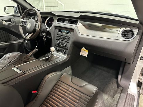 Used 2012 Ford Mustang Shelby GT500 image 18