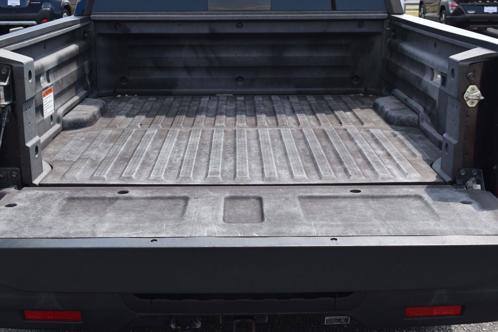 Used 2020 Honda Ridgeline Black Edition image 17