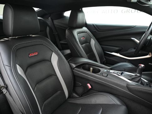 Used 2018 Chevrolet Camaro SS RWD image 24