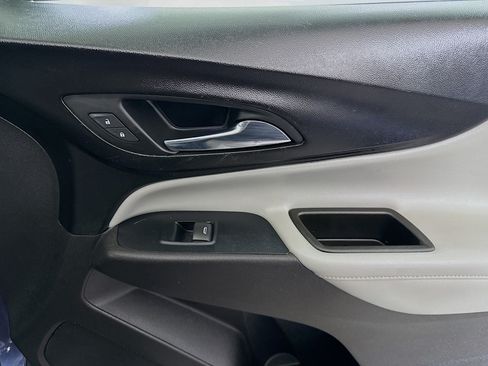 Used 2018 Chevrolet Equinox Premier FWD image 31