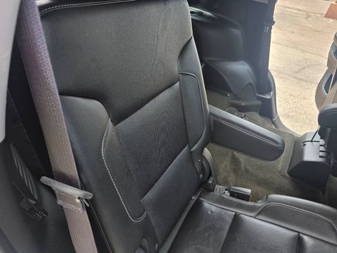 Used 2015 GMC Yukon SLT w/ Open Road Package RWD image 37