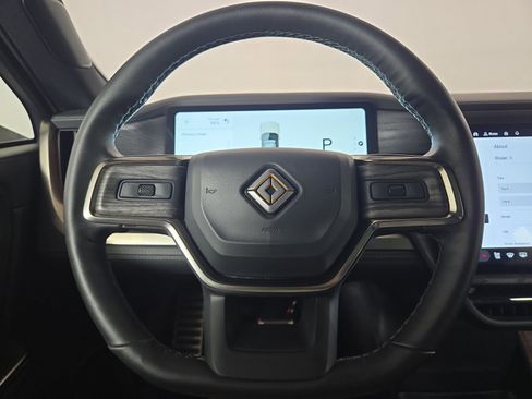 Used 2025 Rivian R1S Adventure AWD/4WD image 28
