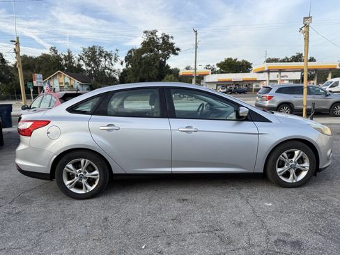 Used 2014 Ford Focus SE image 8