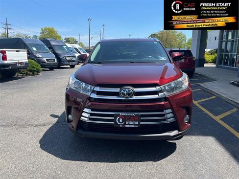 Used 2017 Toyota Highlander Limited w/ Protection Package #3 AWD/4WD image 2