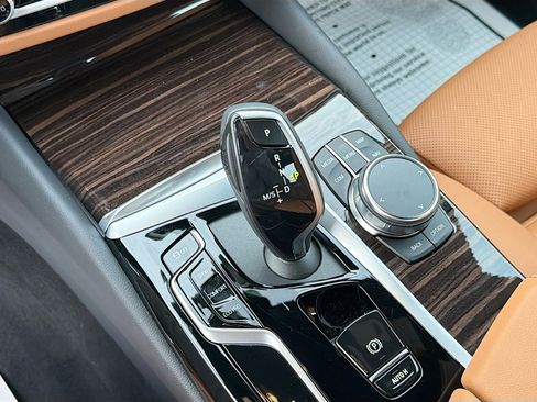 Used 2023 BMW 530i w/ Premium Package image 29