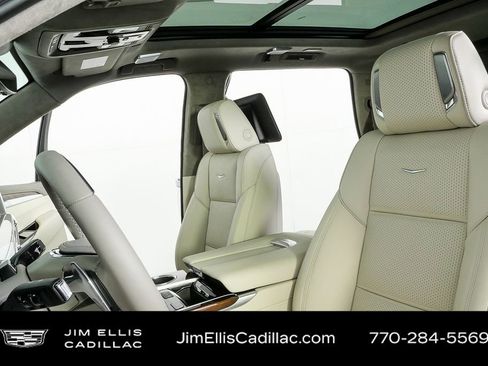 Used 2026 Cadillac Escalade Platinum Sport w/ LPO, ONYX Package image 6