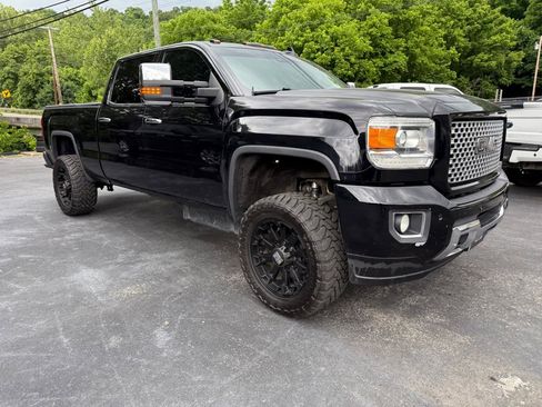 Used 2016 GMC Sierra 2500 Denali w/ Duramax Plus Package AWD/4WD image 71