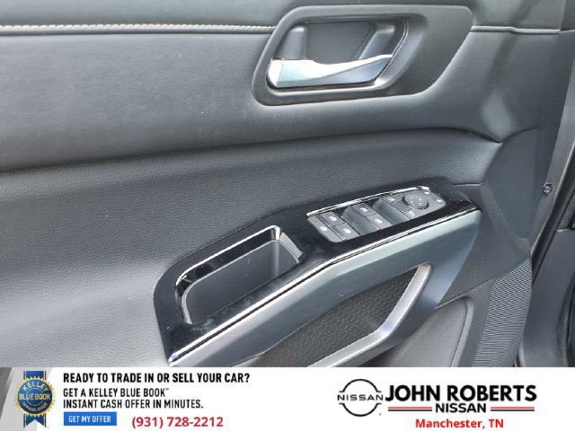 Used 2023 Nissan Pathfinder SL AWD/4WD image 29