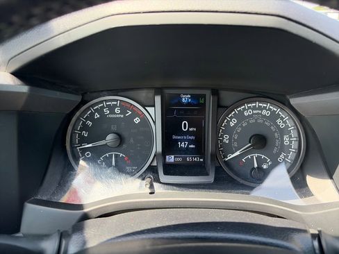Used 2023 Toyota Tacoma TRD Sport w/ Black Out Package (TMS) AWD/4WD image 31