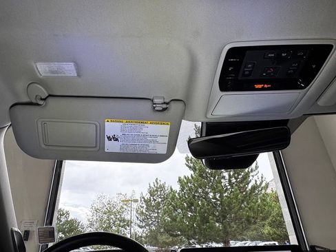 Used 2025 Toyota Grand Highlander AWD image 38