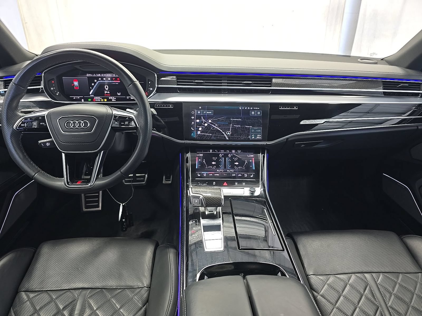 Used 2023 Audi S8 AWD/4WD image 12