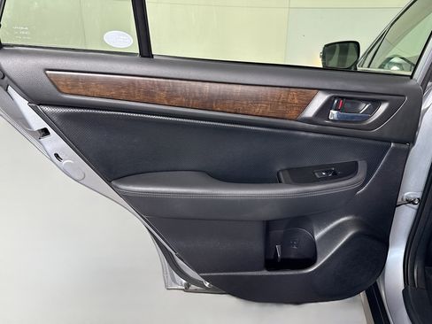 Used 2016 Subaru Outback 2.5i Limited image 26