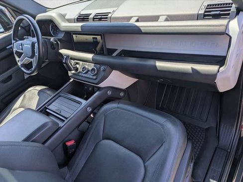 Certified 2023 Land Rover Defender 90 SE AWD/4WD image 22