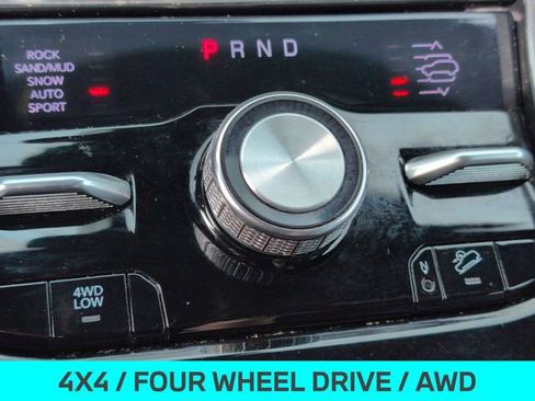 Used 2025 Jeep Grand Cherokee L Overland w/ Luxury Tech Group IV AWD/4WD image 23