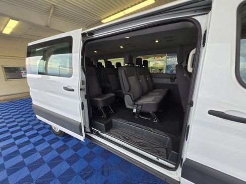 Used 2023 Ford Transit 350 XLT image 22