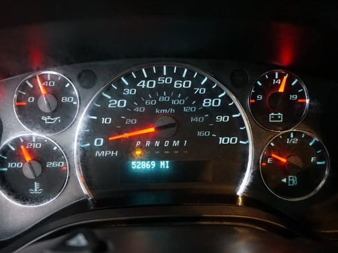 Used 2019 GMC Savana 2500 Extended Van 3D w/ Driver Convenience Package image 11