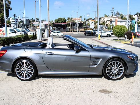 Used 2018 Mercedes-Benz SL 550 image 8