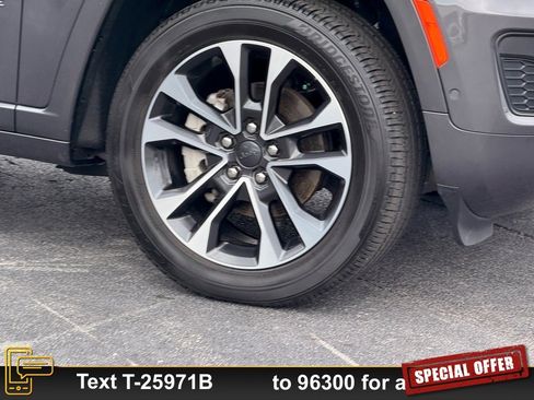 Used 2023 Jeep Grand Cherokee Overland image 28