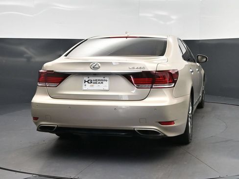 Used 2016 Lexus LS 460 w/ Comfort Package RWD image 7