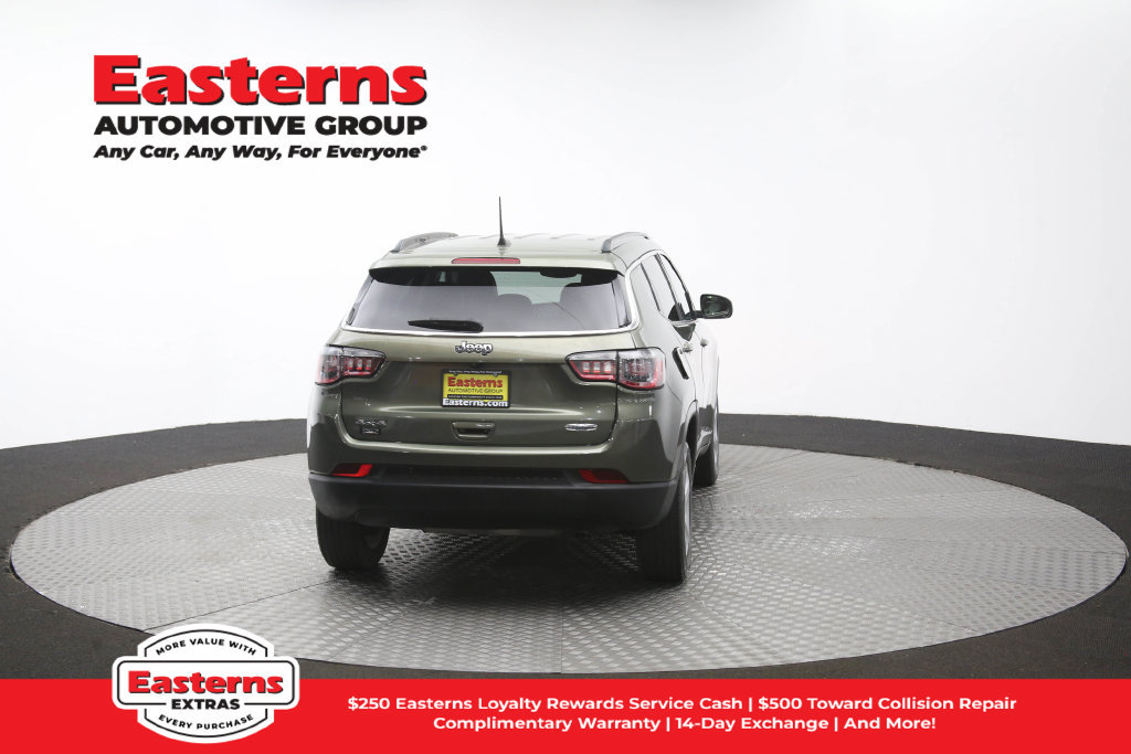 Used 2021 Jeep Compass Latitude AWD/4WD image 40
