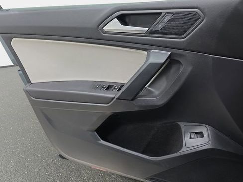 Used 2019 Volkswagen Tiguan SEL w/ 3rd Row Seat Package AWD/4WD image 26