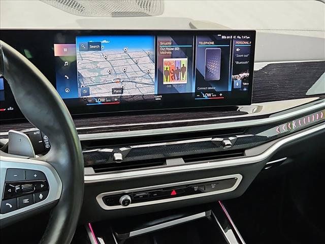 Used 2023 BMW X7 xDrive40i w/ M Sport Package AWD/4WD image 15