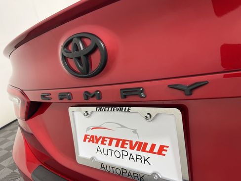 Used 2022 Toyota Camry XSE image 3