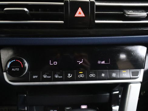 Used 2023 Kia Seltos S w/ Navigation Package FWD image 24