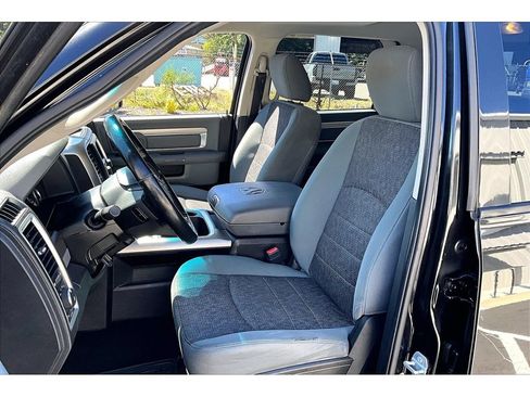 Used 2015 RAM 1500 Classic SLT w/ SLT Plus D←cor Group AWD/4WD image 24