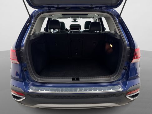 Used 2023 Volkswagen Taos SE w/ Panoramic Sunroof Package AWD/4WD image 22