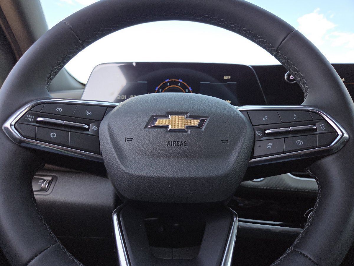 New 2027 Chevrolet Equinox LT w/ Convenience Package II FWD image 31