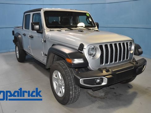 Used 2023 Jeep Gladiator Sport image 1