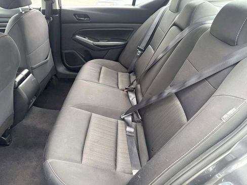 Used 2024 Nissan Altima 2.5 SV image 18