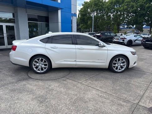 Used 2014 Chevrolet Impala LTZ FWD image 9