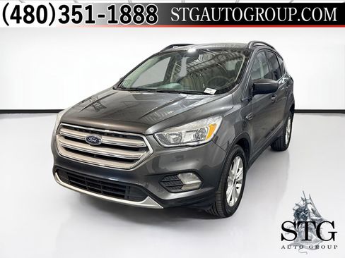 Used 2018 Ford Escape SE image 1