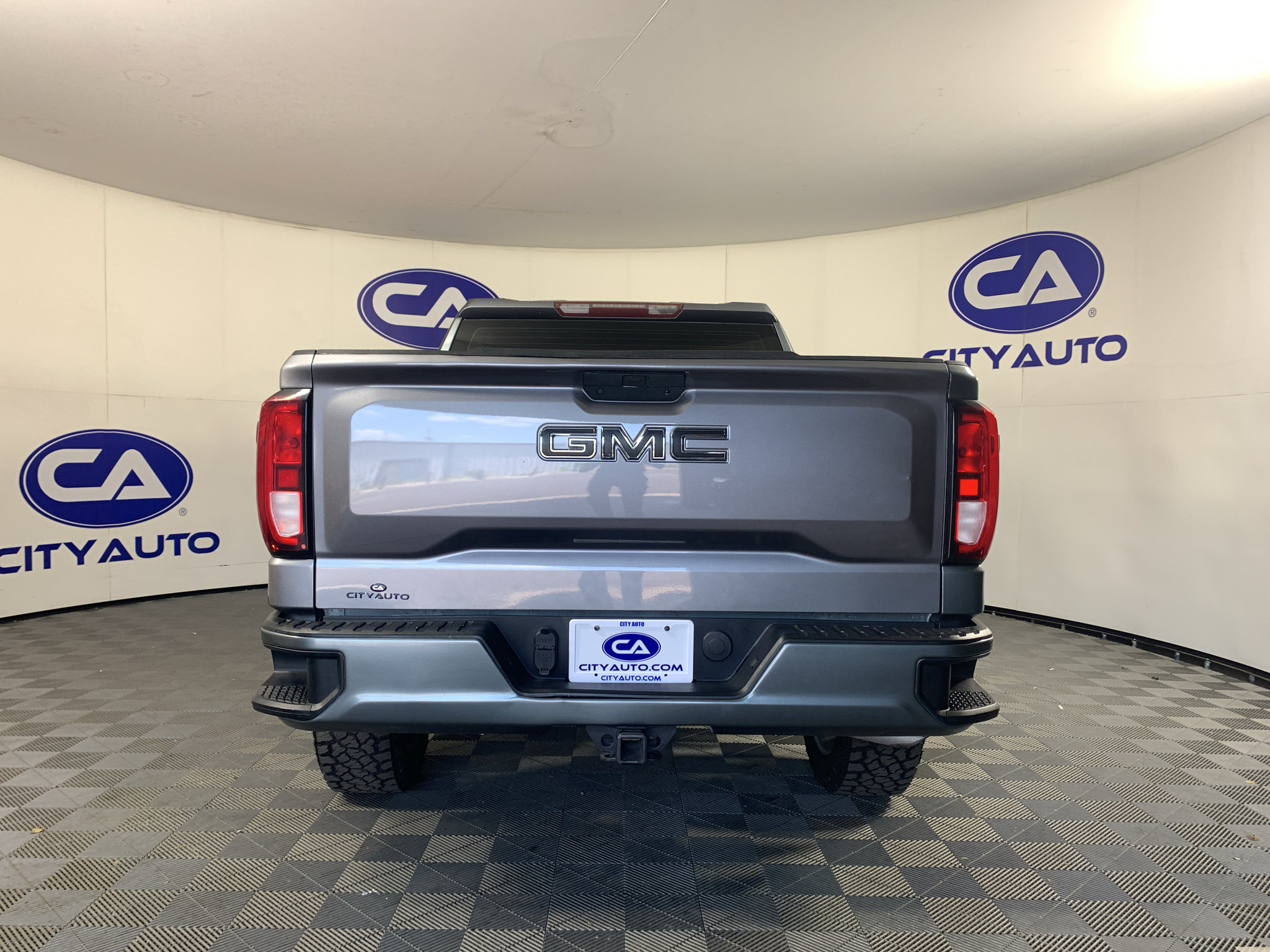 Used 2020 GMC Sierra 1500 Elevation w/ Elevation Value Package RWD image 4