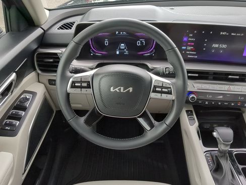 Certified 2023 Kia Telluride S w/ S Sunroof Package FWD image 16