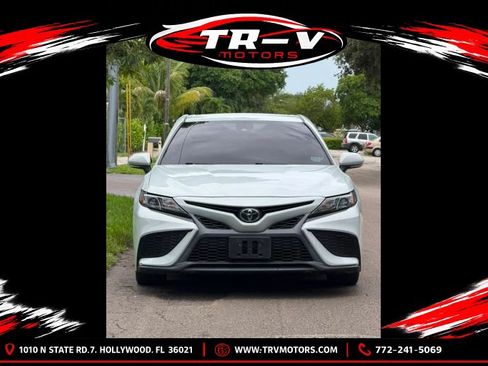 Used 2023 Toyota Camry SE FWD image 6