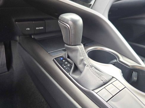 Used 2023 Toyota Camry SE image 32