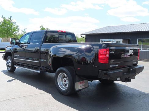 Used 2019 GMC Sierra 3500 Denali w/ Duramax Plus Package image 4