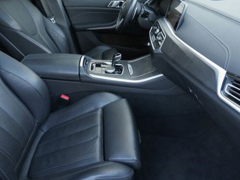 Certified 2022 BMW X5 xDrive40i w/ M Sport Package image 10